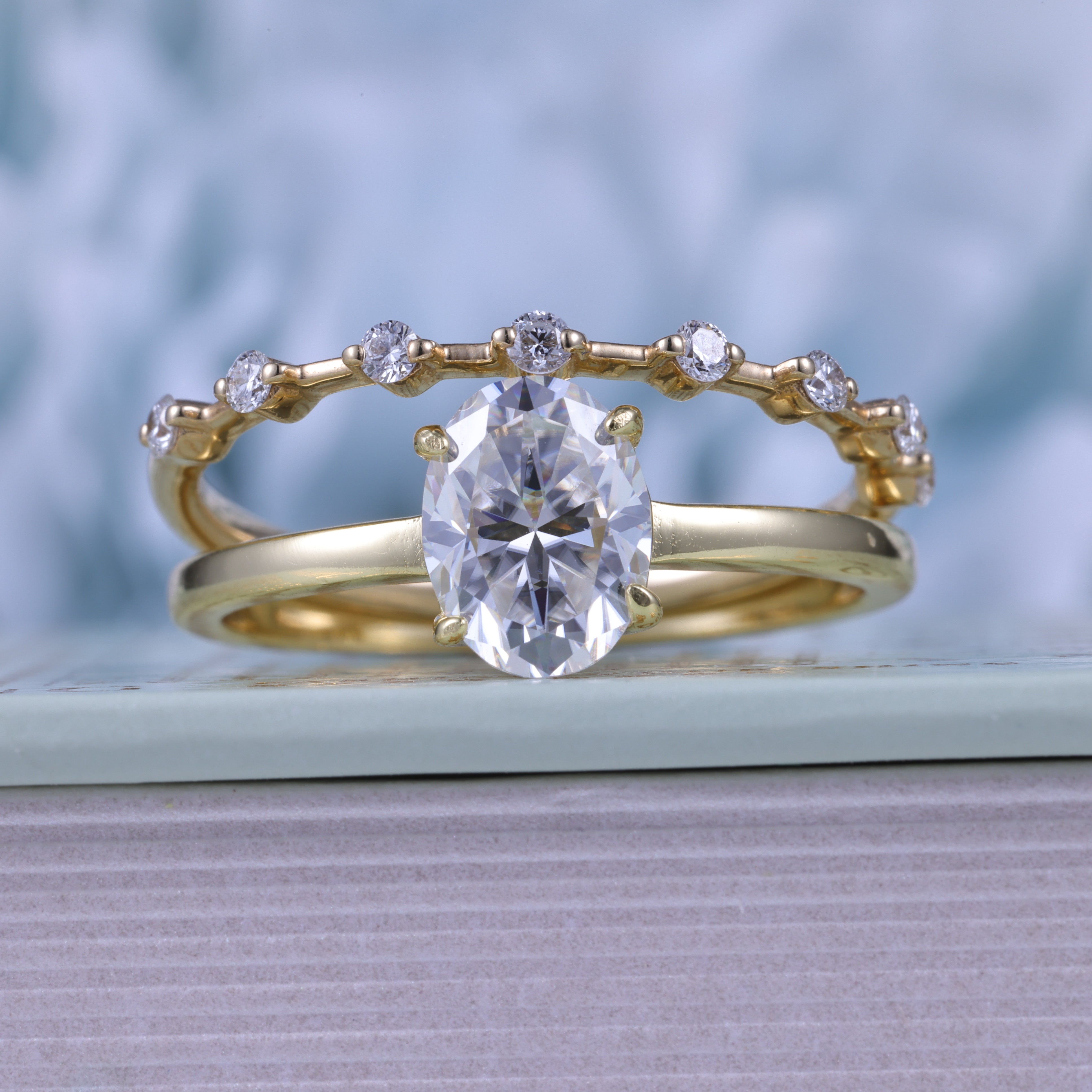 Oval Cut Moissanite Wedding Ring Set With Straight Band