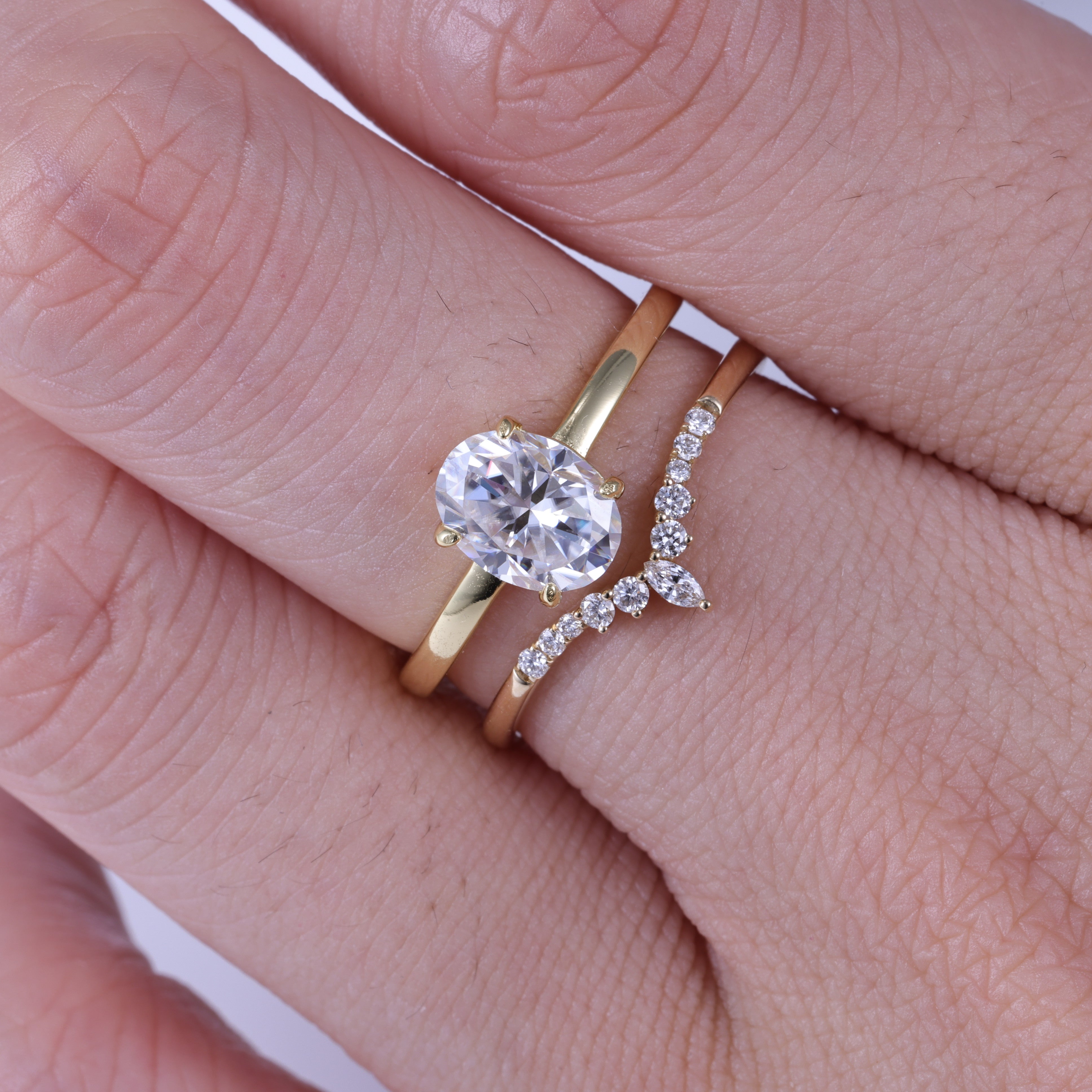 Oval Shaped Moissanite Engagement Ring Bridal Set With Curved Band