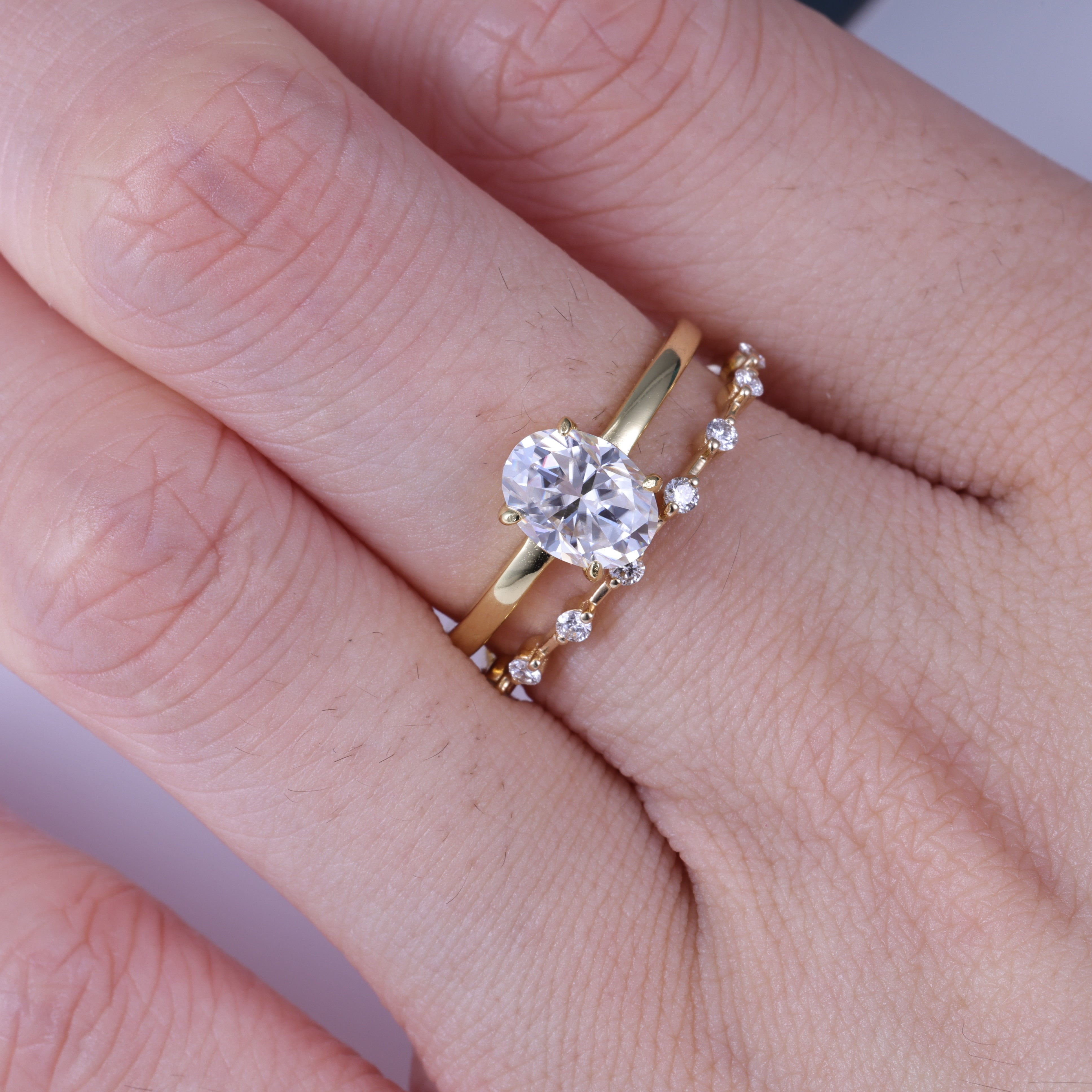 Oval Cut Moissanite Wedding Ring Set With Straight Band