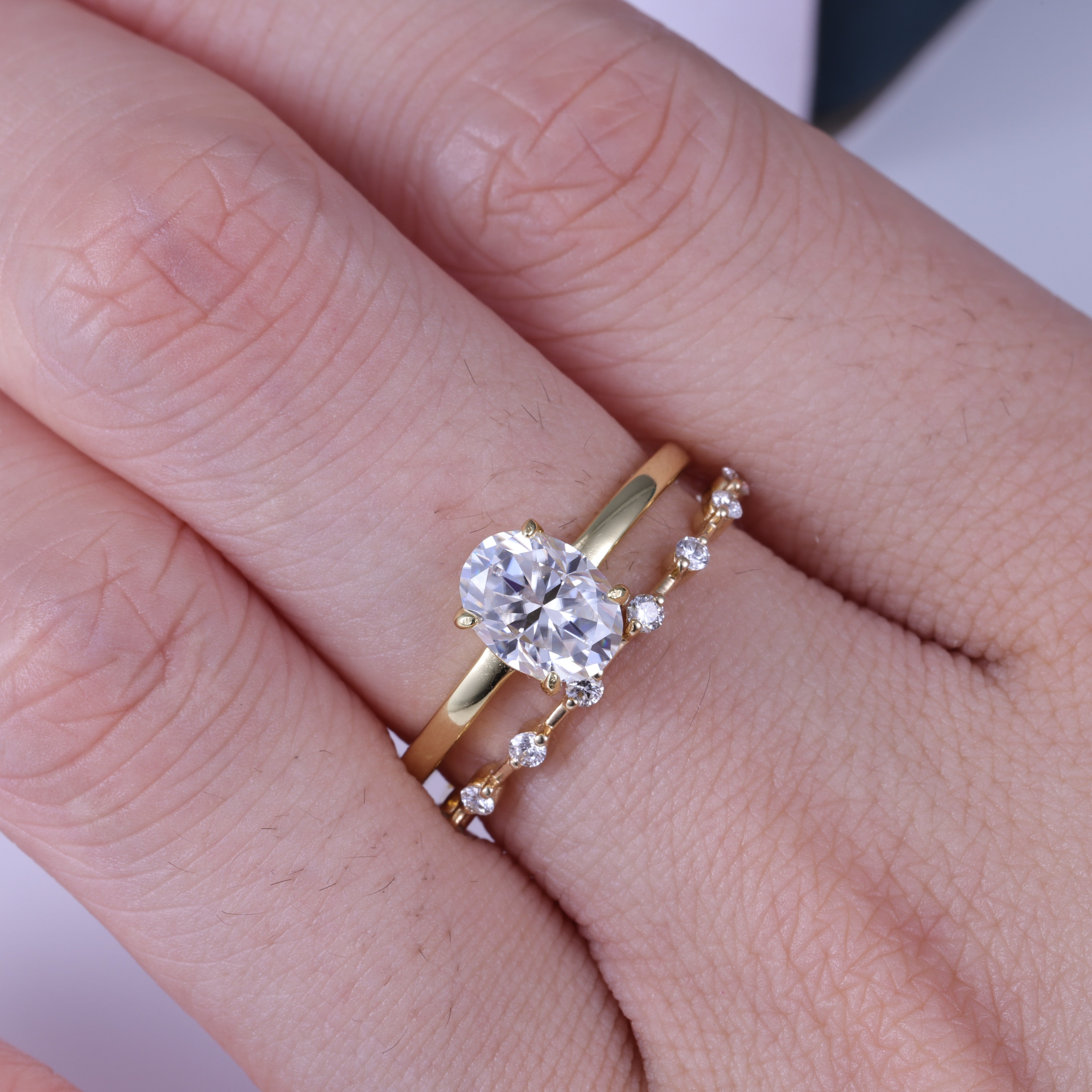 Oval Cut Moissanite Wedding Ring Set With Straight Band