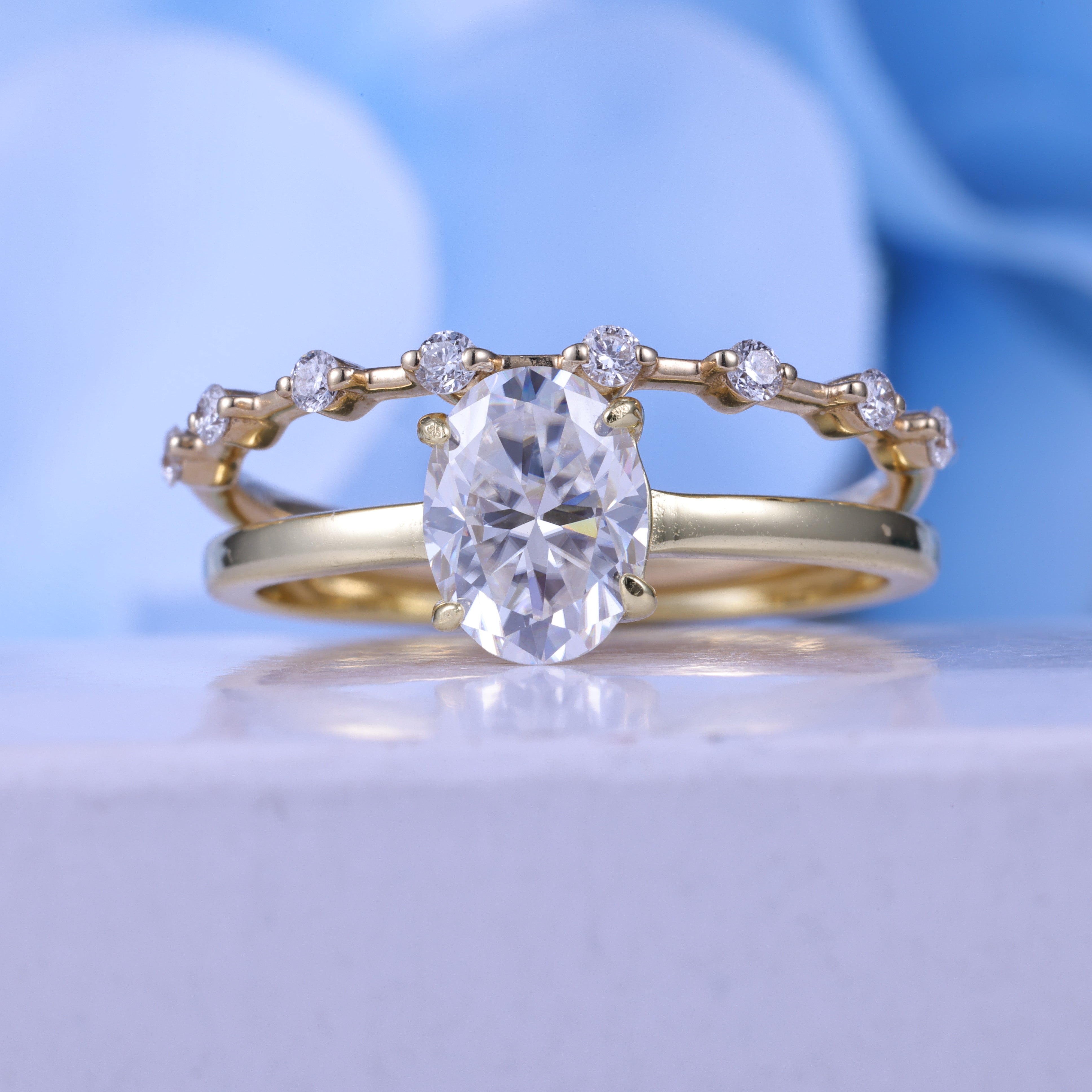 Oval Cut Moissanite Wedding Ring Set With Straight Band