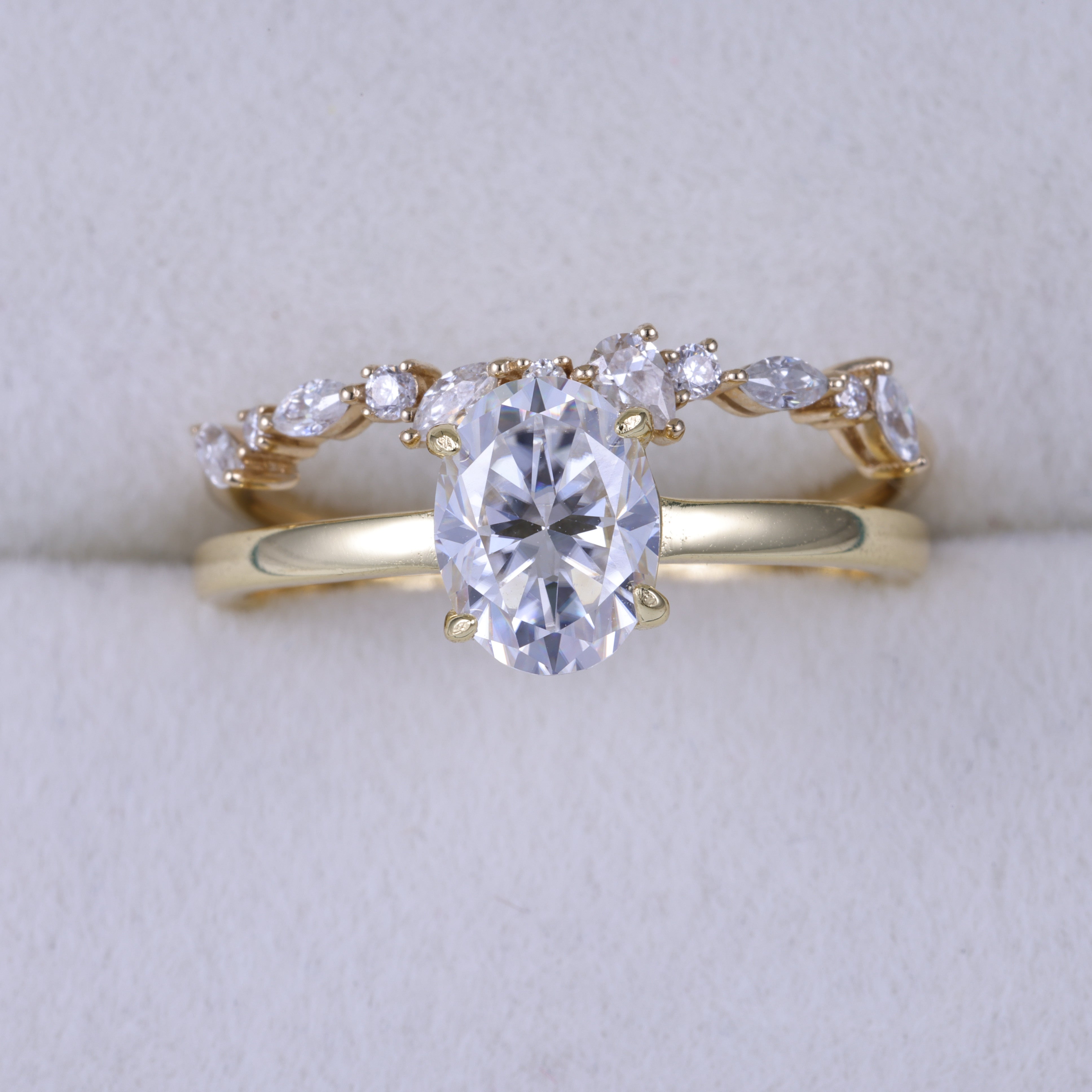 Oval Cut Moissanite Wedding Ring  Set With Leaf Band