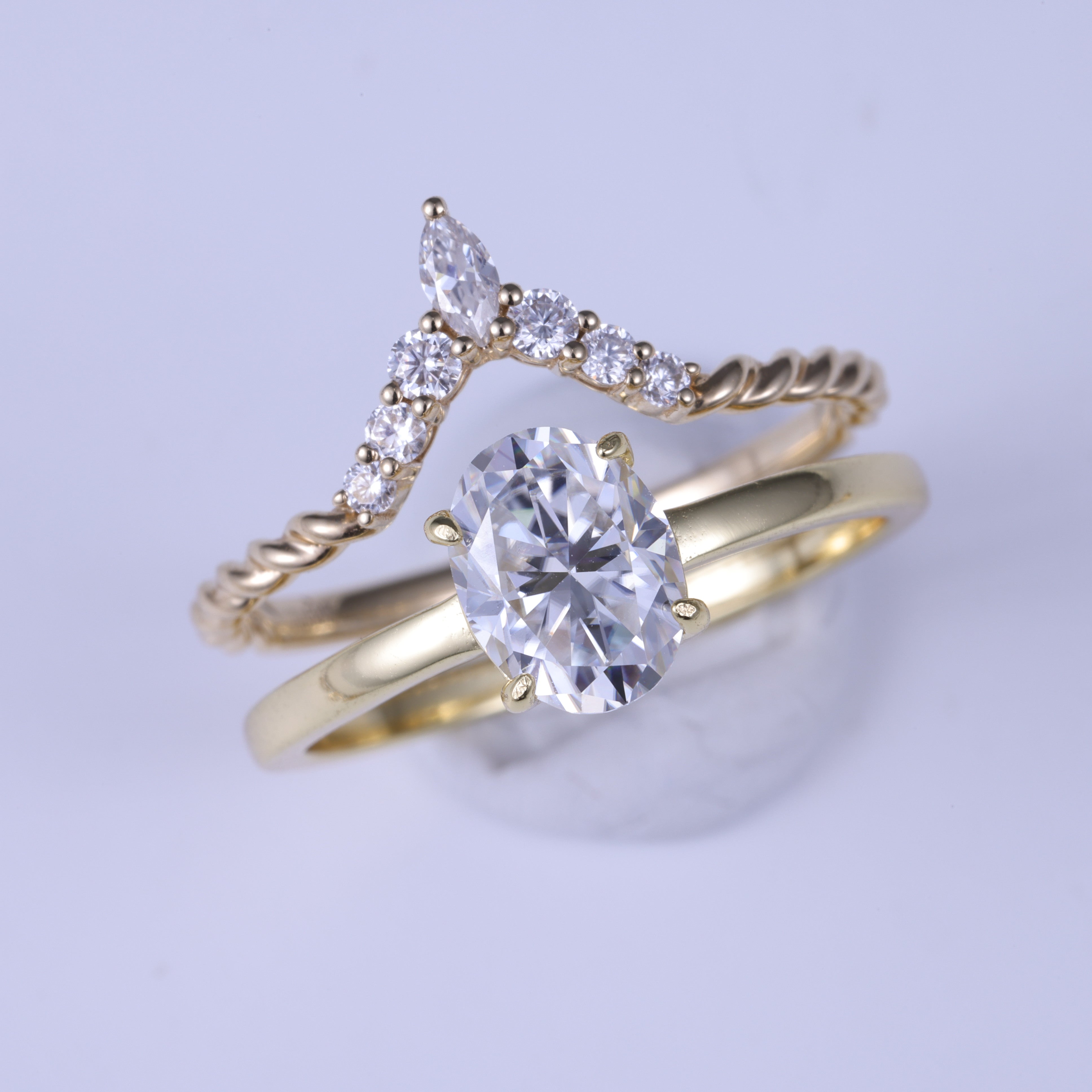 Oval Cut Moissanite Wedding Ring Bridal Set With Curved Band
