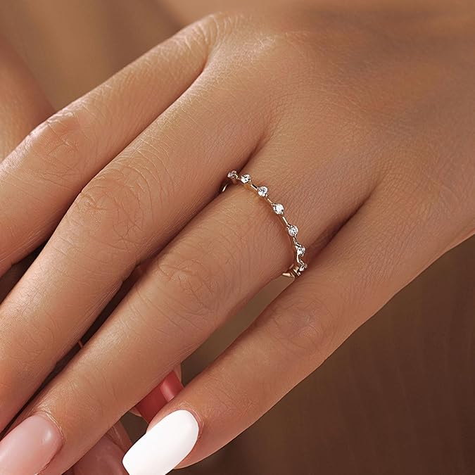 Fashion Simple Stacking Ring Straight Shaped With Yellow Gold